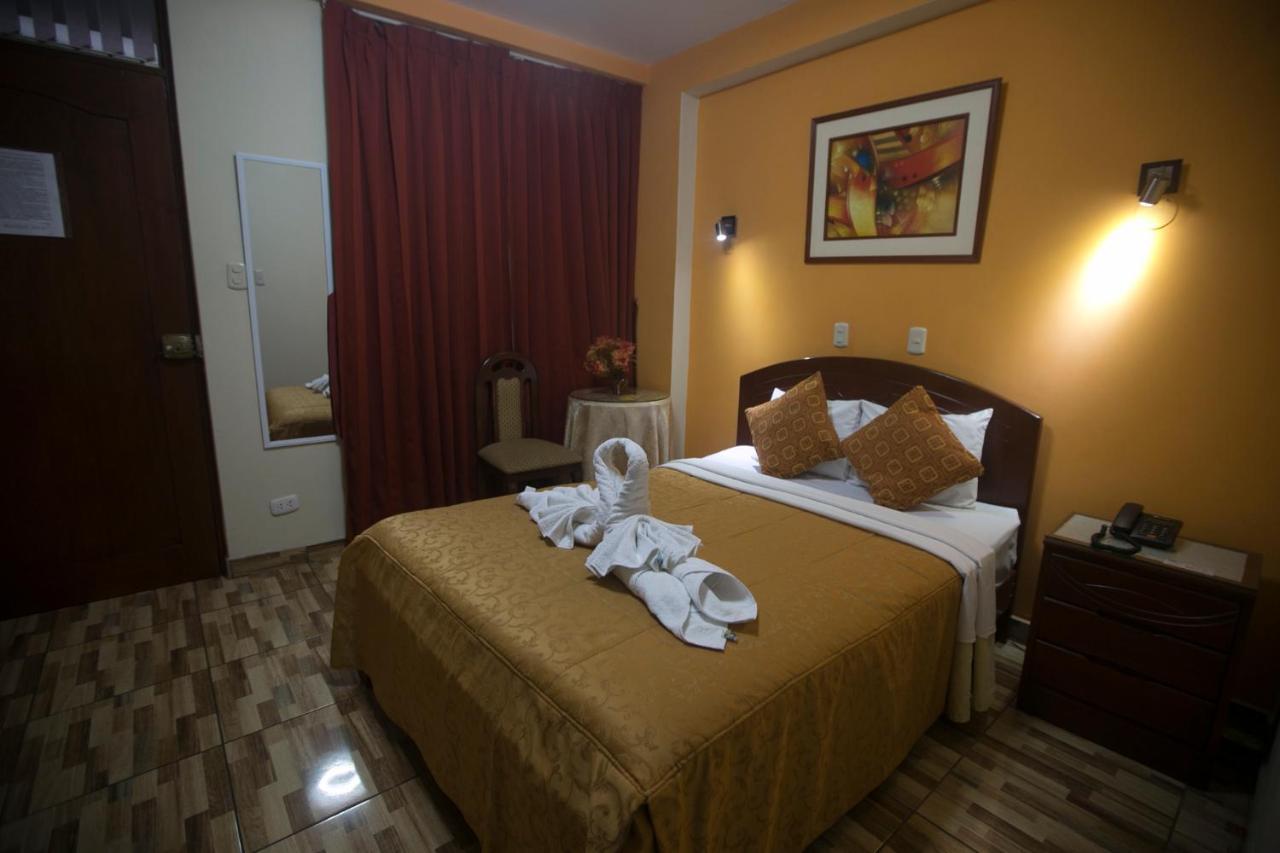 Hotel Suite Plaza Trujillo Zewnętrze zdjęcie