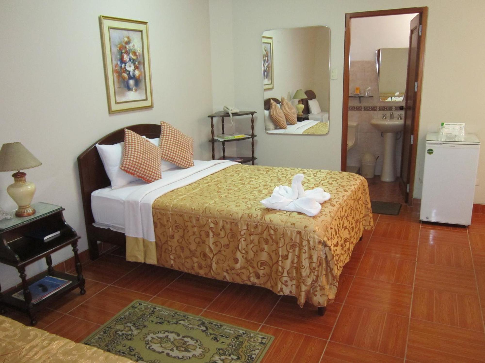 Hotel Suite Plaza Trujillo Zewnętrze zdjęcie