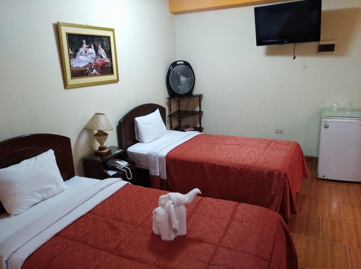Hotel Suite Plaza Trujillo Zewnętrze zdjęcie