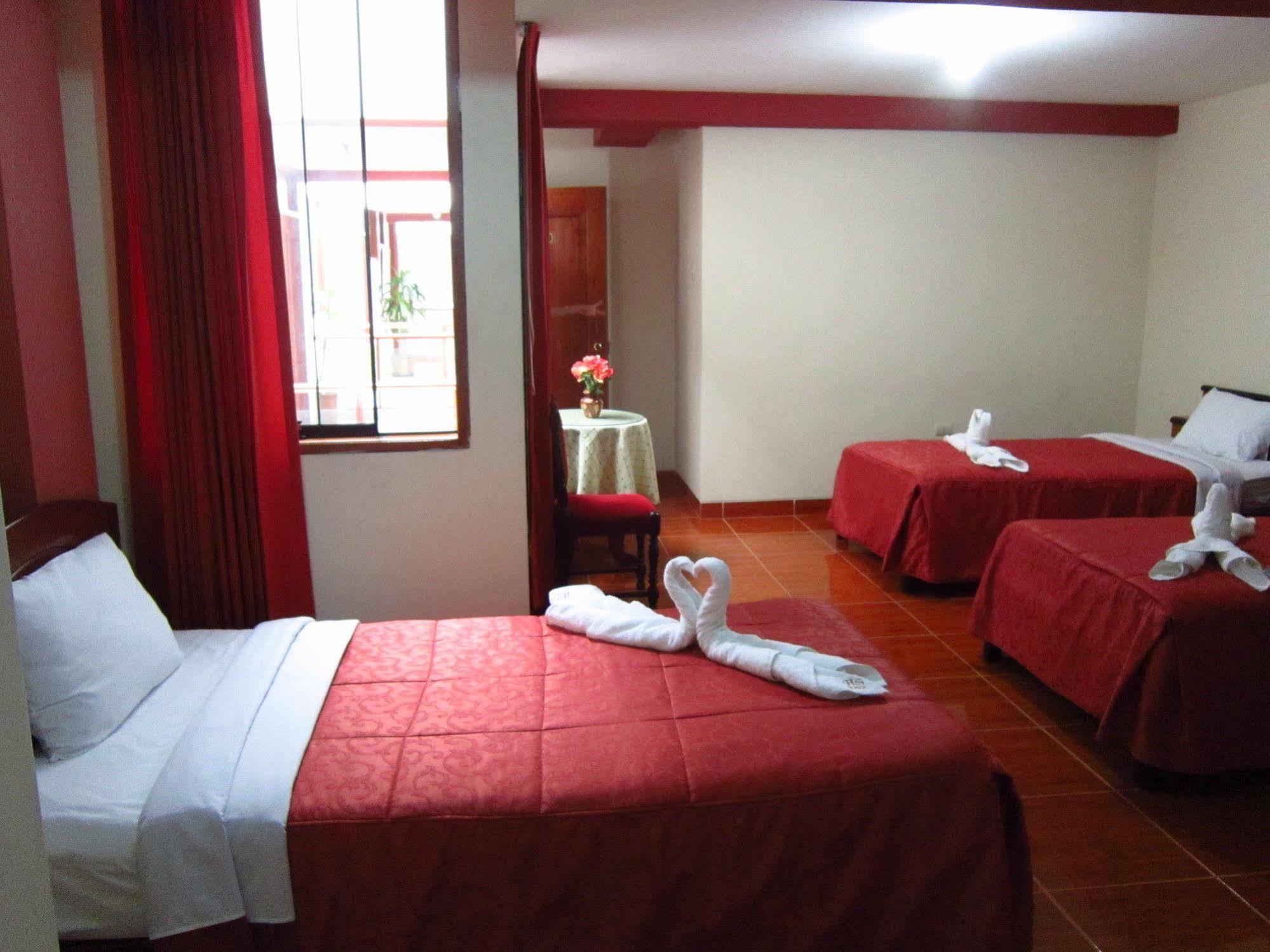Hotel Suite Plaza Trujillo Zewnętrze zdjęcie